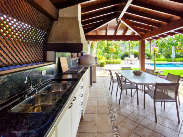 Casa no Condomínio Costa Verde Tabatinga com 5 quartos, na Praia de Tabatinga com 520m²