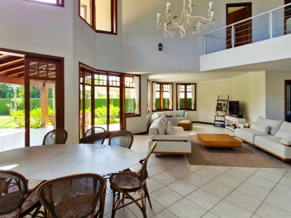 Casa no Condomínio Costa Verde Tabatinga com 5 quartos, na Praia de Tabatinga com 520m²