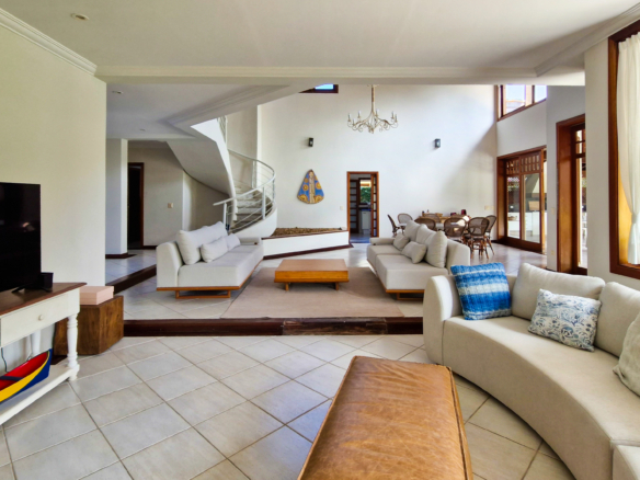 Casa no Condomínio Costa Verde Tabatinga com 5 quartos, na Praia de Tabatinga com 520m²