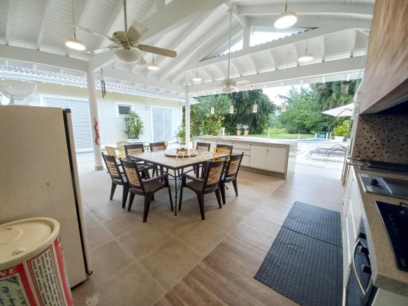 Casa no Condomínio Costa Verde Tabatinga com 5 quartos, na Praia de Tabatinga com 350m²
