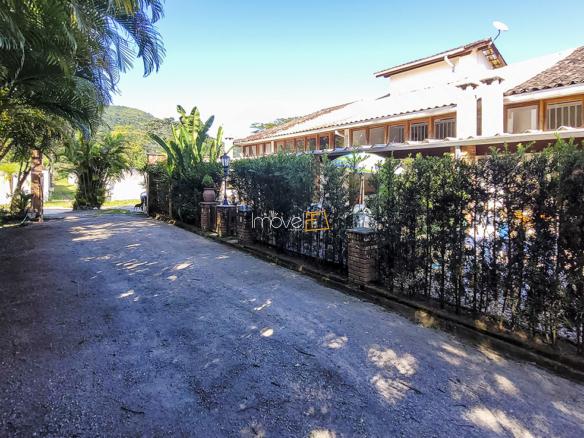 Casa de Condomínio para Venda com 2 quartos, em Tabatinga com 110m²