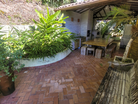 Casa de Condomínio para Venda com 5 quartos, em Praia do Pulso com 250m²