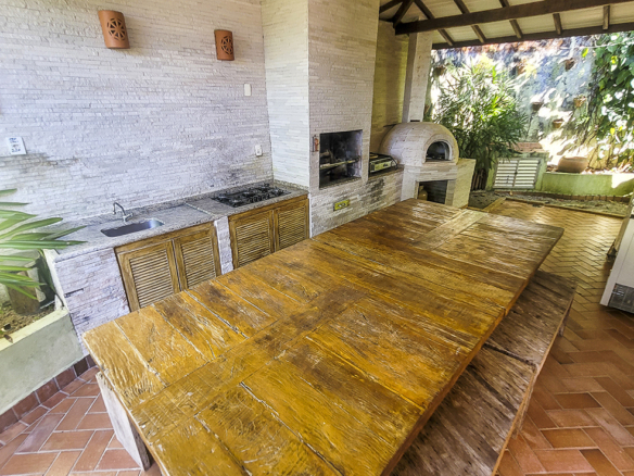 Casa de Condomínio para Venda com 5 quartos, em Praia do Pulso com 250m²