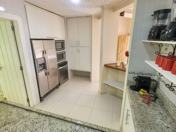 Casa de Condomínio para Venda com 5 quartos, em Praia do Pulso com 250m²