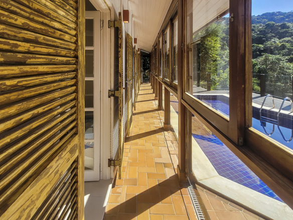 Casa de Condomínio para Venda com 5 quartos, em Praia do Pulso com 250m²