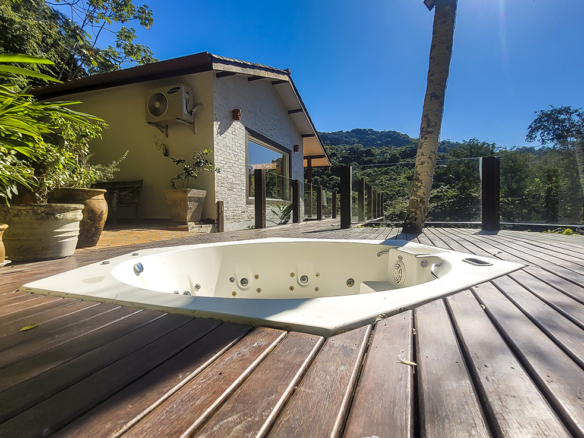 Casa de Condomínio para Venda com 5 quartos, em Praia do Pulso com 250m²
