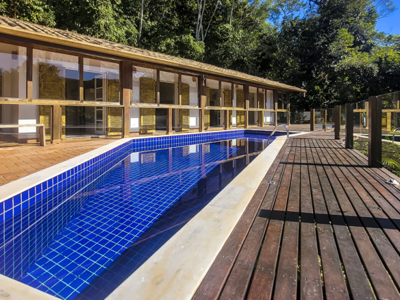 Casa de Condomínio para Venda com 5 quartos, em Praia do Pulso com 250m²