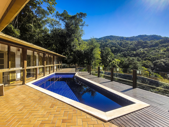 Casa de Condomínio para Venda com 5 quartos, em Praia do Pulso com 250m²