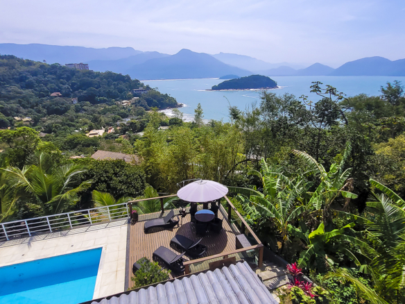 Casa para Venda com 6 quartos, em Praia do Pulso com 450m²