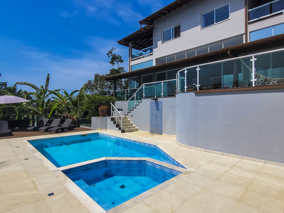 Casa para Venda com 6 quartos, em Praia do Pulso com 450m²