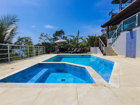 Casa para Venda com 6 quartos, em Praia do Pulso com 450m²