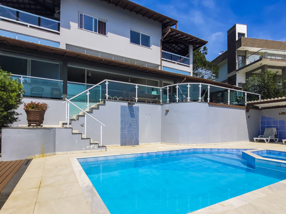 Casa para Venda com 6 quartos, em Praia do Pulso com 450m²