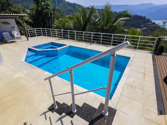 Casa para Venda com 6 quartos, em Praia do Pulso com 450m²