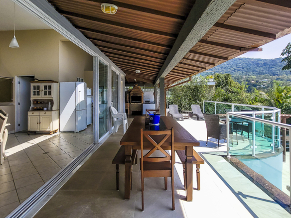 Casa para Venda com 6 quartos, em Praia do Pulso com 450m²