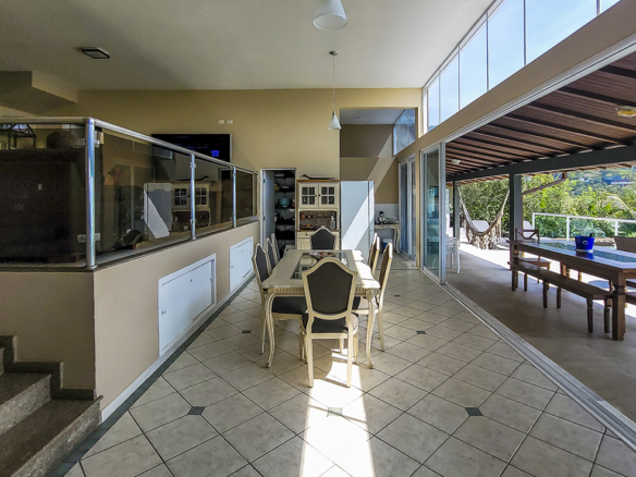 Casa para Venda com 6 quartos, em Praia do Pulso com 450m²