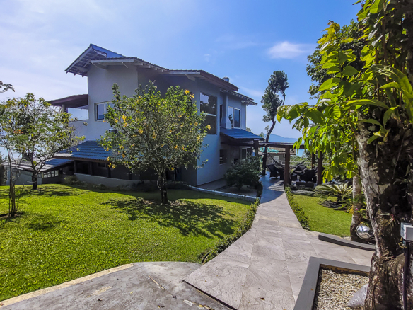 Casa para Venda com 6 quartos, em Praia do Pulso com 450m²