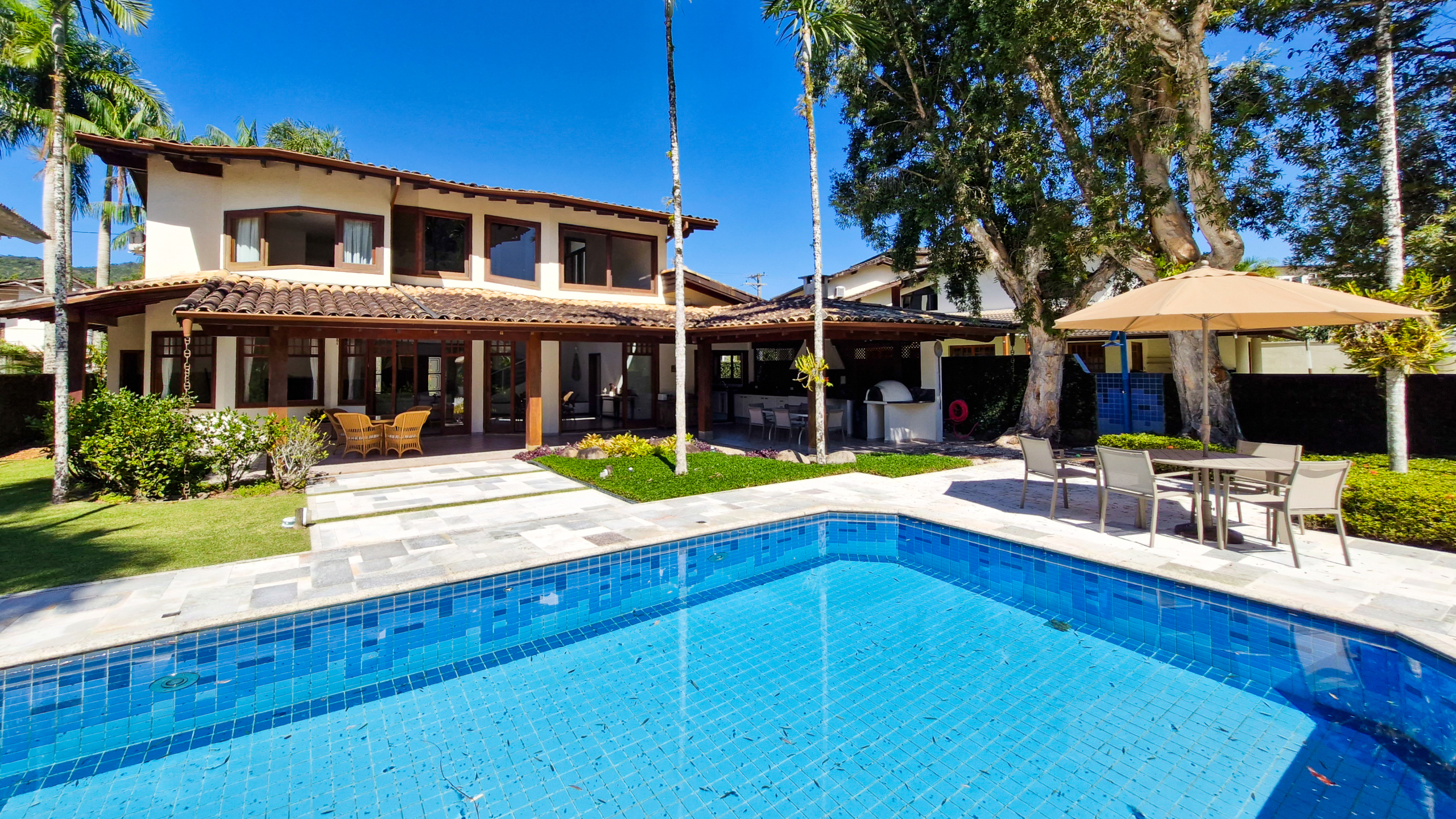 Casa no Condomínio Costa Verde Tabatinga com 5 quartos, na Praia de Tabatinga com 520m²