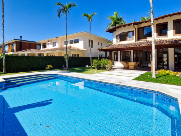 Casa no Condomínio Costa Verde Tabatinga com 5 quartos, na Praia de Tabatinga com 520m²
