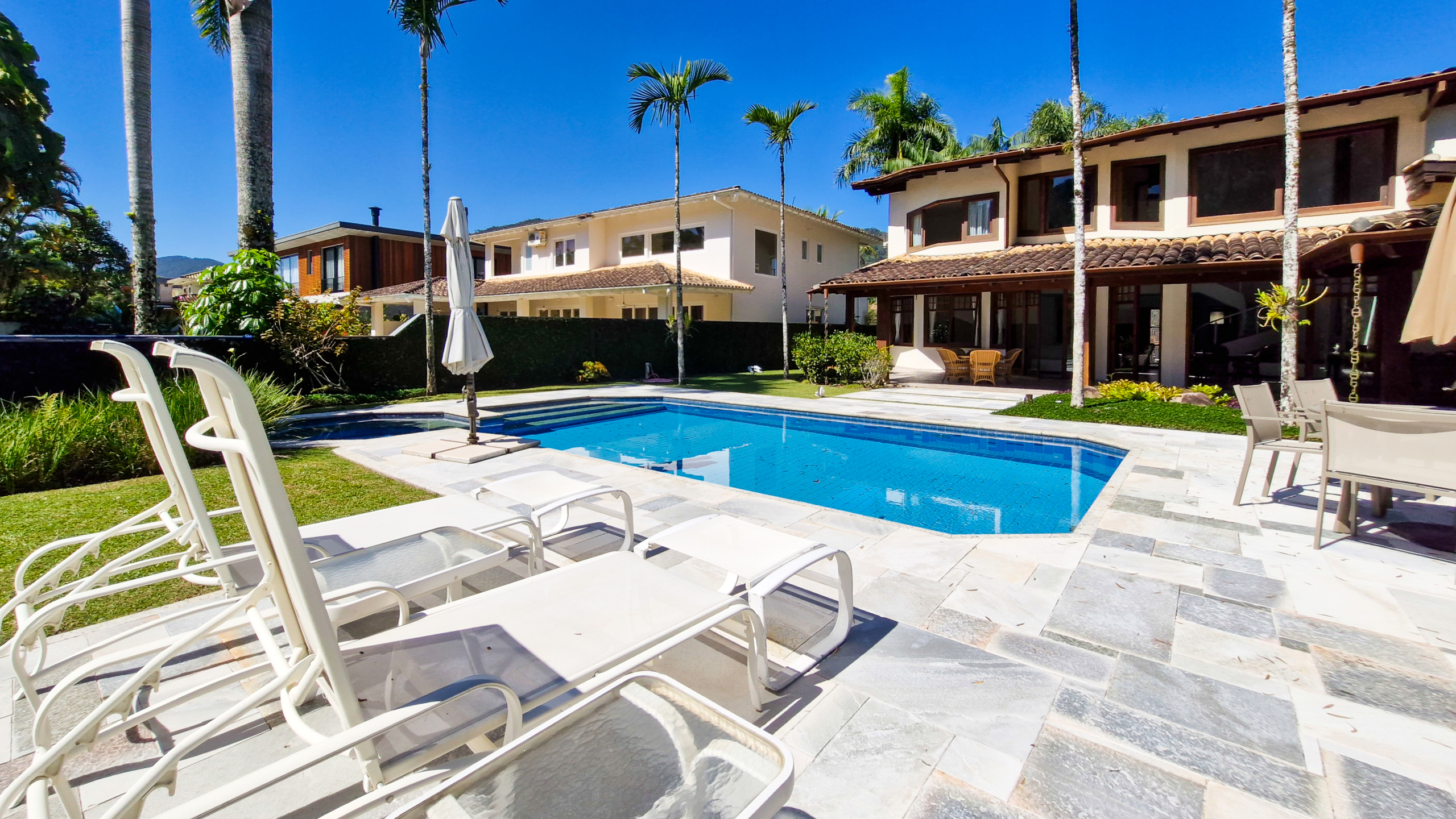Casa no Condomínio Costa Verde Tabatinga com 5 quartos, na Praia de Tabatinga com 520m²