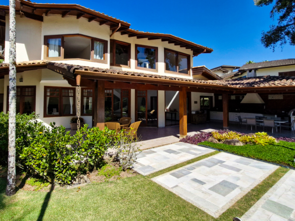 Casa no Condomínio Costa Verde Tabatinga com 5 quartos, na Praia de Tabatinga com 520m²