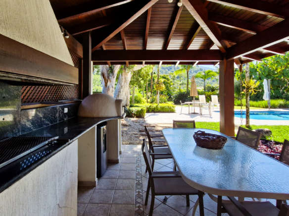 Casa no Condomínio Costa Verde Tabatinga com 5 quartos, na Praia de Tabatinga com 520m²