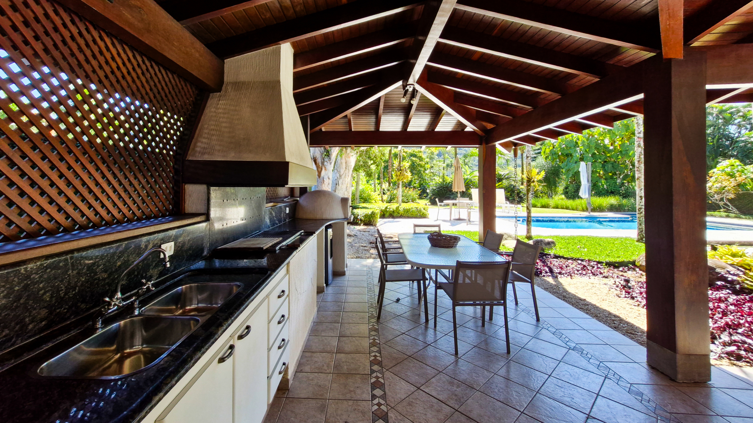 Casa no Condomínio Costa Verde Tabatinga com 5 quartos, na Praia de Tabatinga com 520m²