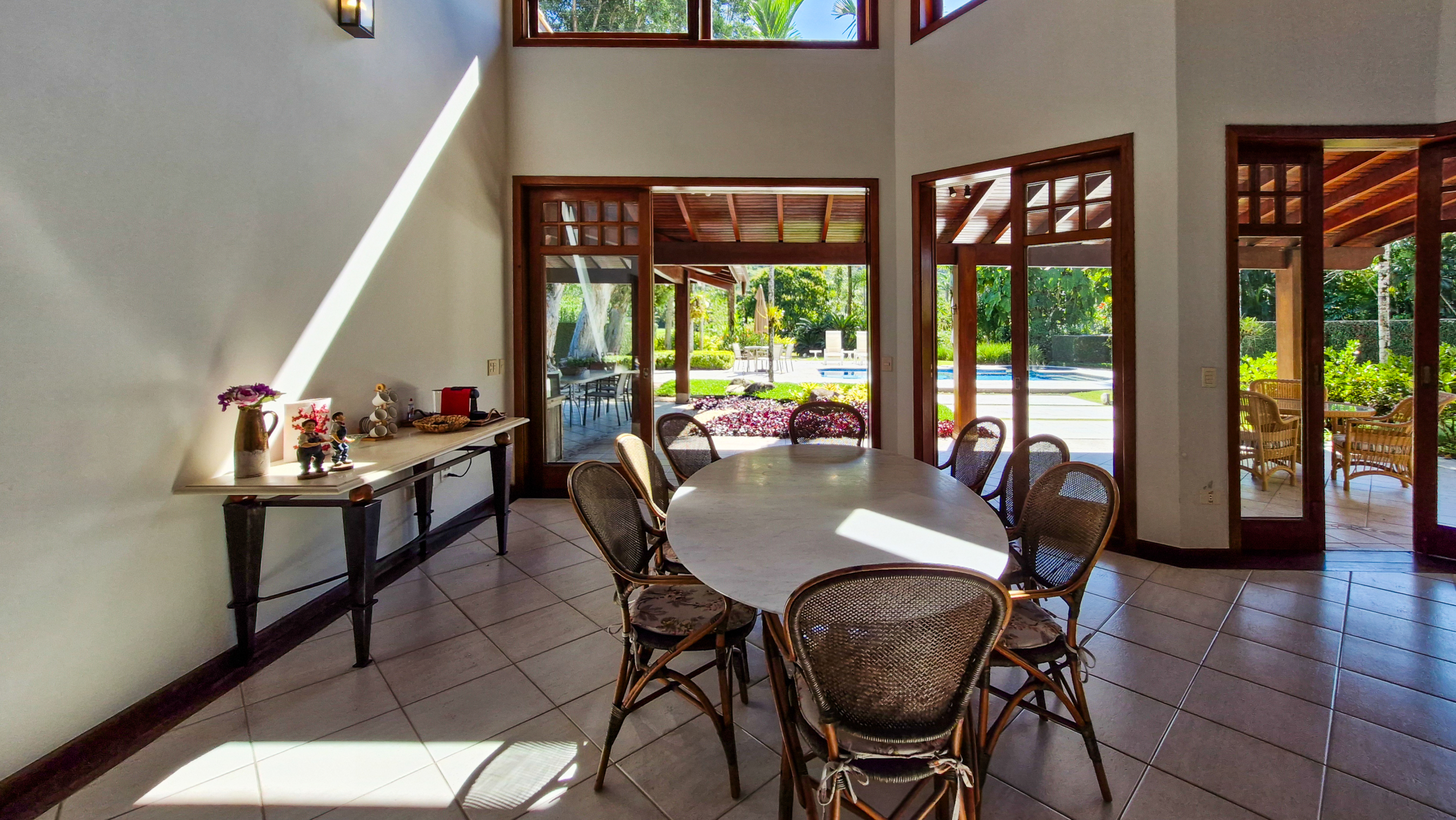Casa no Condomínio Costa Verde Tabatinga com 5 quartos, na Praia de Tabatinga com 520m²