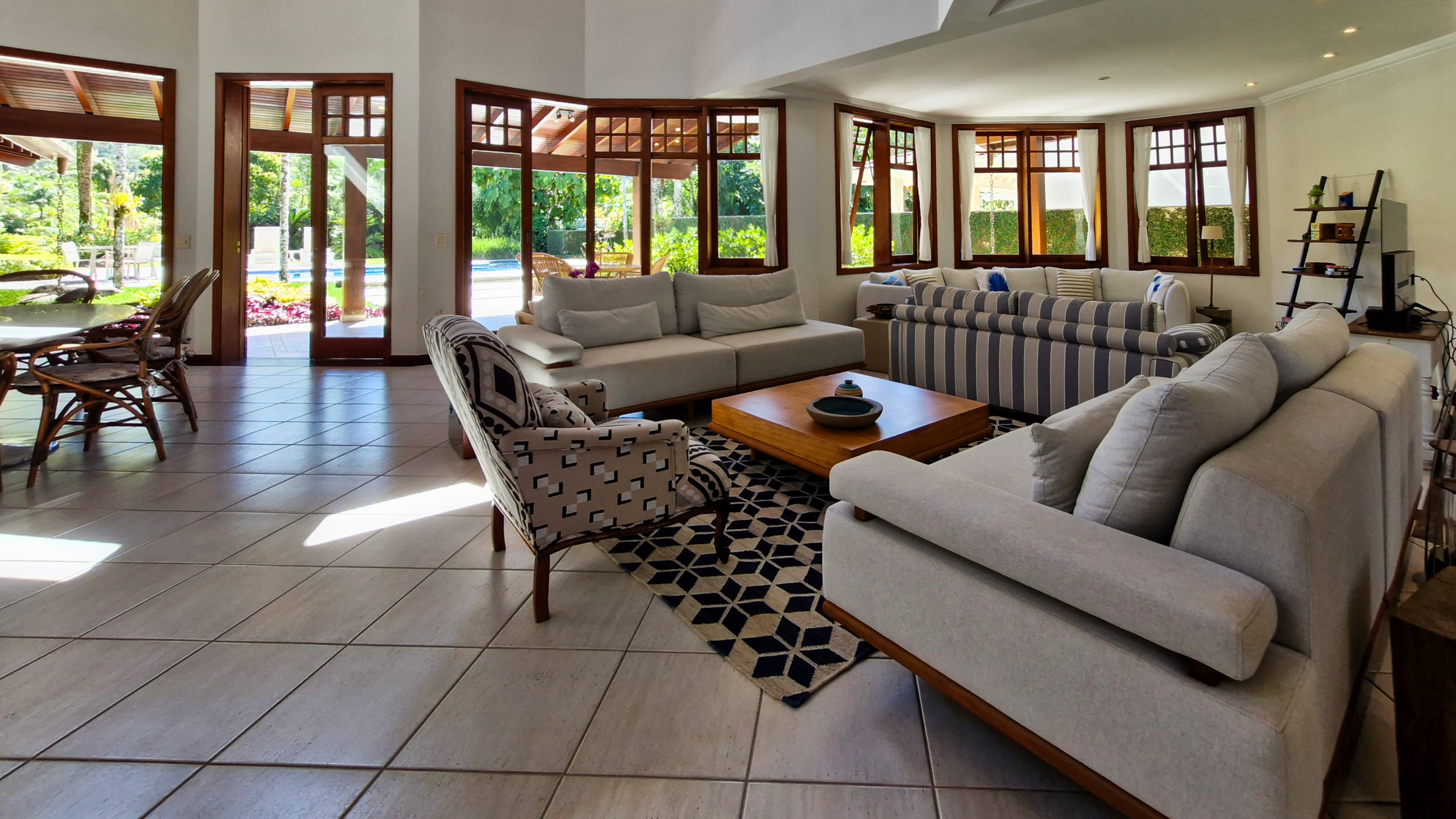 Casa no Condomínio Costa Verde Tabatinga com 5 quartos, na Praia de Tabatinga com 520m²