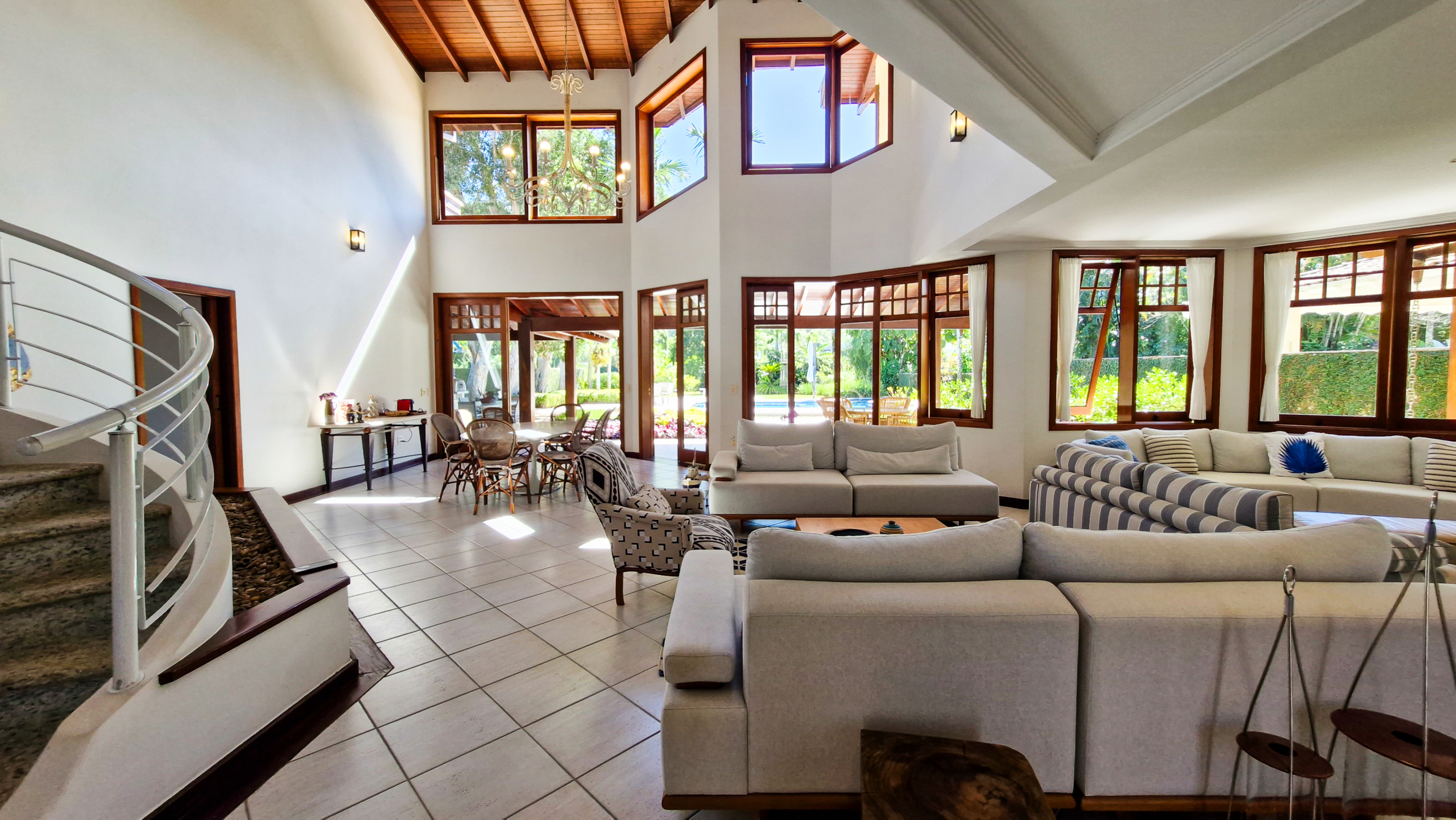 Casa no Condomínio Costa Verde Tabatinga com 5 quartos, na Praia de Tabatinga com 520m²