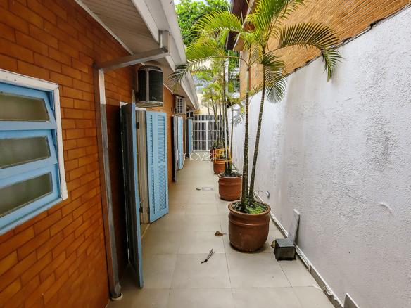 Casa Pé na Areia em Ubatuba para Aluguel de Temporada no Condomínio Salga Lagoinha com 5 quartos e 380m²