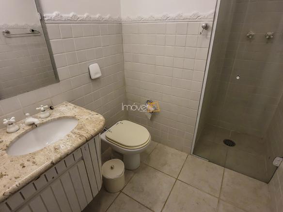 Casa Pé na Areia em Ubatuba para Aluguel de Temporada no Condomínio Salga Lagoinha com 5 quartos e 380m²