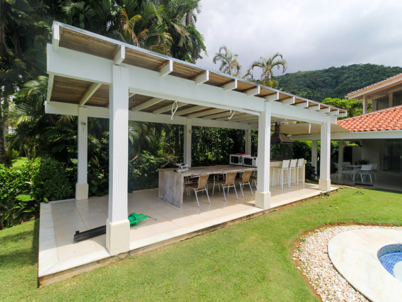 Casa no Condomínio Costa Verde Tabatinga com 7 quartos, na Praia de Tabatinga com 450m²