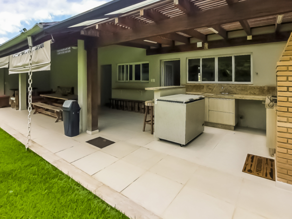 Casa á venda no Condomínio Costa Verde Tabatinga com 4 quartos, na Praia de Tabatinga com 300m²