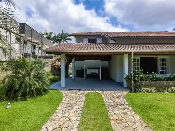 Casa á venda no Condomínio Costa Verde Tabatinga com 4 quartos, na Praia de Tabatinga com 300m²