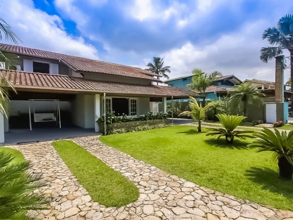 Casa á venda no Condomínio Costa Verde Tabatinga com 4 quartos, na Praia de Tabatinga com 300m²