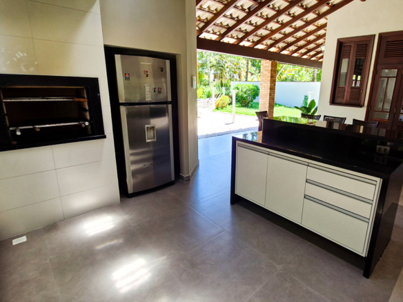 Casa à Venda em Ubatuba no Condomínio Recanto da Lagoinha com 5 quartos e 335m²