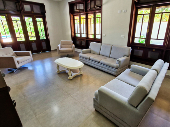 Casa à Venda em Ubatuba no Condomínio Recanto da Lagoinha com 5 quartos e 335m²