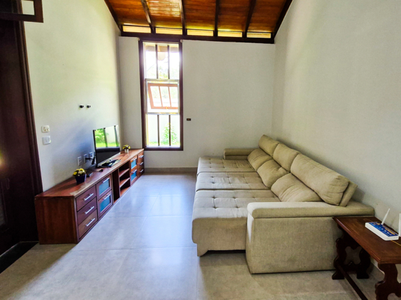 Casa à Venda em Ubatuba no Condomínio Recanto da Lagoinha com 5 quartos e 335m²