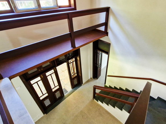 Casa à Venda em Ubatuba no Condomínio Recanto da Lagoinha com 5 quartos e 335m²