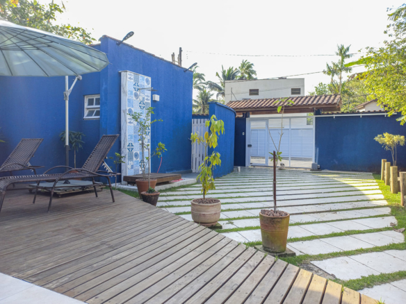 Casa para Venda e locação com 6 quartos na Praia da Tabatinga