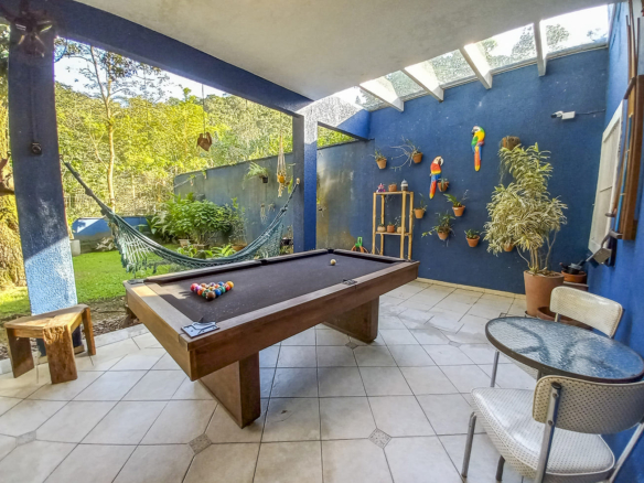 Casa para Venda e locação com 6 quartos na Praia da Tabatinga