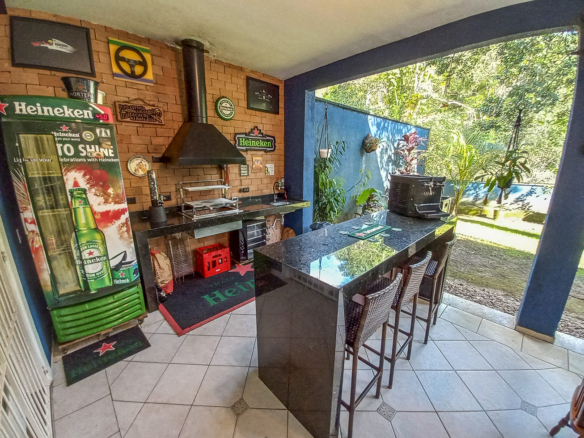 Casa para Venda e locação com 6 quartos na Praia da Tabatinga