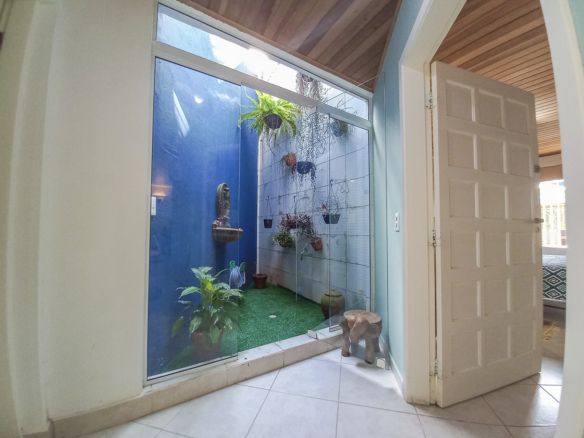 Casa para Venda e locação com 6 quartos na Praia da Tabatinga