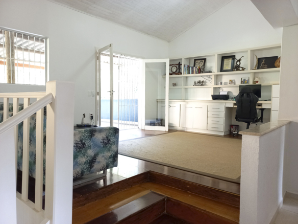 Casa para Venda e locação com 6 quartos na Praia da Tabatinga