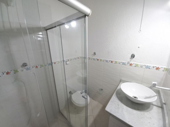 Casa para Venda e locação com 6 quartos na Praia da Tabatinga
