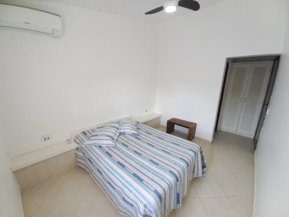 Casa para Venda e locação com 6 quartos na Praia da Tabatinga