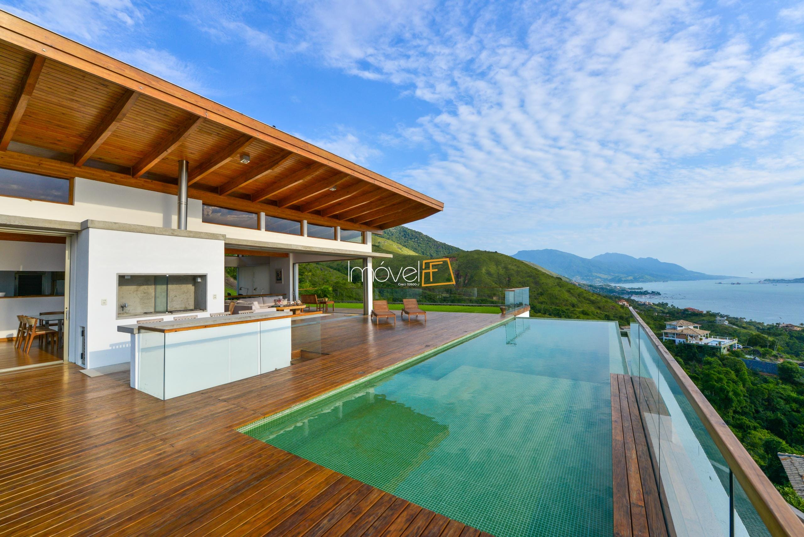 14BSIfa100000320500001000000900 Casa no Condomínio Arrozal com 05 suítes, Siriúba em Ilhabela com 636m²