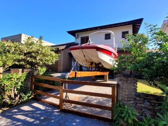 Casa no Condomínio Costa Verde Tabatinga com 4 quartos, na Praia de Tabatinga com 300m²