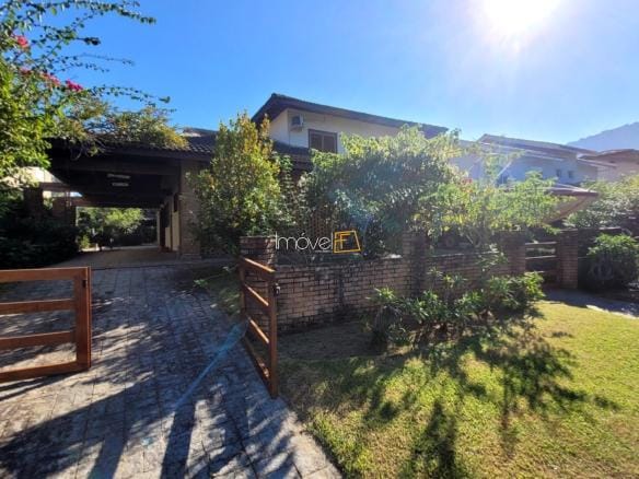 Casa no Condomínio Costa Verde Tabatinga com 4 quartos, na Praia de Tabatinga com 300m²