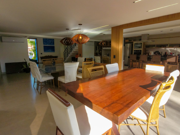 Casa no Condomínio Costa Verde Tabatinga com 5 suítes, na Praia de Tabatinga.
